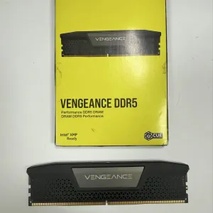 Оперативна пам’ять Corsair Vengeance 32Gb DDR5 5200MHz