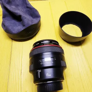 Объєктив Canon EF 85 mm f/1.2L II USM