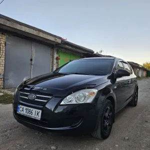 Продам Kia Ceed в отличном состоянии.