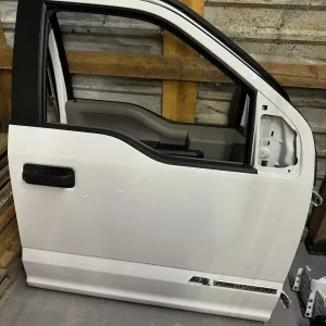Двері передні ліві праві Ford F550 Super Duty 2020 2021 2022