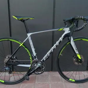 8.2kg Карбоновий ендюранс шосейник Scott Solace 10 Disc (S/53) Ultegra 2х11
