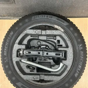 Домкрат VW Passat B6 B7 B8 Golf 6 7 Touran Skoda A5 A7 Super B