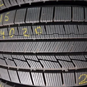 255/40 R20 Atlas шини б/у зима Комплект , Пара