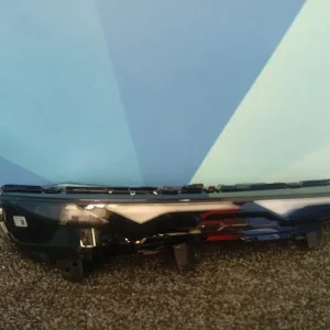 Фара передня права BMW XM G09 БМВ ХМ Г09 розборка шрот запчастини 9880472  Фара передняя правая