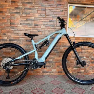 Електровелосипед RAYMON Trail Ray PRO 180 27.5''-29"L" Shimano DEORE SLX 1x12, Rock Shox ZEB 180 mm, YAMAHA 800 Wh, ENDURO IDEAL 2025