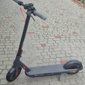 Електросамокат Xiaomi Electric Scooter 4 Pro Plus