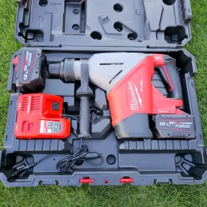 Відбійний молоток Milwaukee M18 FHACO745 SDS-MAX