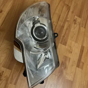 Фара bi-xenon Skoda Superb 2 3t1941015e 3t1941016e