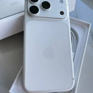Apple iPhone 17 Pro Silver 256 Gb Never Lock