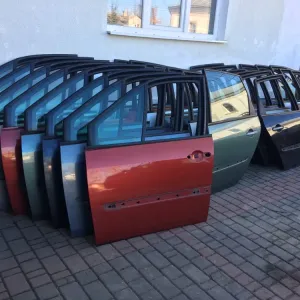 Renault scenic 2 двері дверь дверка скло молдинг  меган 2 шкло
