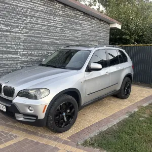 БМВ х5 продам чудове авто 2010 року бензин 3.0  для дому сімї та душі))