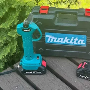 Секатор электрический на аккумуляторе. Секатор аккумулятрный Makita
