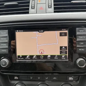 Магнітола навігація Шкода Октавія А7 дисплей блок навігаціі
