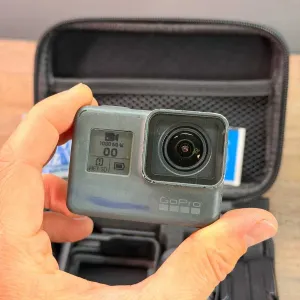 Екшн-камера GoPro Hero 5 з присоскою і невеликим нюансом