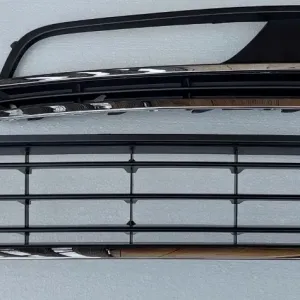 Решетка Решетки в бампер Пассат Б7 б7 Passat B7 b7 решітка під галоген