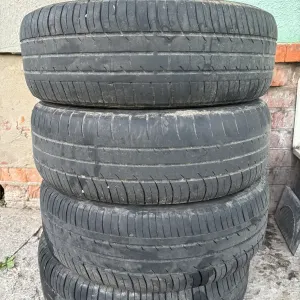 Продам 4 літніх гуми, резина r15. 195/65/15.