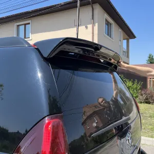 Спойлер на крышку багажника Toyota Land Cruiser Prado Тойота Прадо