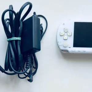 Ігрова консоль Sony PlayStation Portable 1003, біла