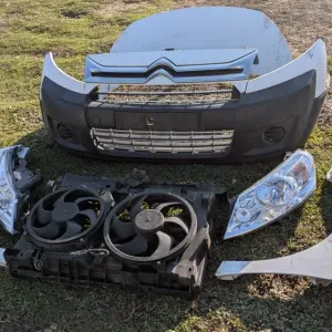 Бампер решітка капот крило фара телевізор в зборі морда citroen jumpy