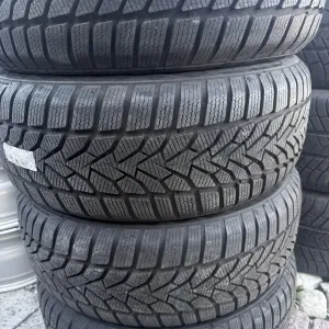 Хороші шини зимові 225/55/18 Uniroyal WinterExpert