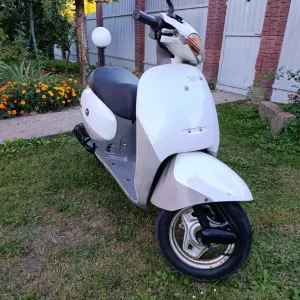 Скутер Honda  tact 51
