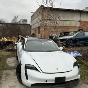 Розборка Porsche Taycan 4S