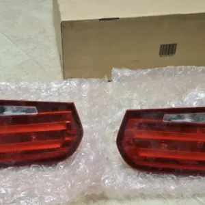F30 Комплект оригінальних задніх фонарів дорест