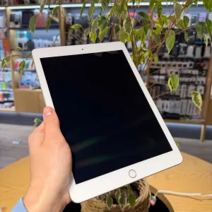 iPad 5 gen 32Gb Gold Вживаний