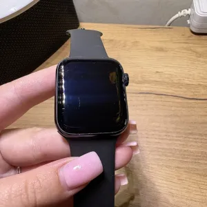 Apple  Watch SE 2 44 mm акб 97% гарний  стан