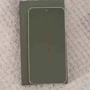 Samsung S24 8/256 у ідеальному стані