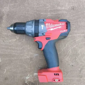 Milwaukee 2604-20 ударний без щітковий