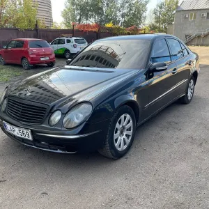 Mercedes E211( Мерседес Е211)3,2 Дизель 2003 рік Автомат Зад привід гарний лонговий Седан
