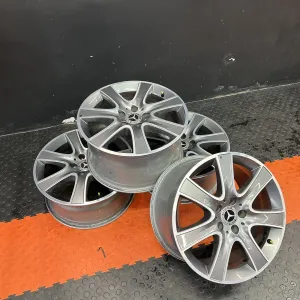 Оригінальні різноширокі диски Mercedes Benz R18 5x112