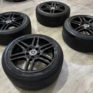 Різноширокі диски AMG R17 Mercedes c117 x156 w447 w204 w212 v class cla gla комплект дисків