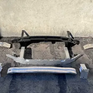 Підсилювач передній VW Tiguan Golf Jetta Passat   Audi A4 A3 A6 A5 Q5 Q3 Q8 Q7