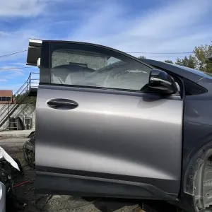Двері Chevrolet Bolt Euv 22-23 роки код  фарби 247f