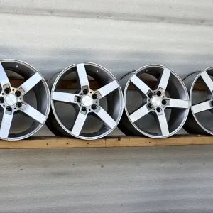 Диски R17 5/112 VW Passat B6 B7 B8 Jetta Golf 5/6/7 Caddy Touran Tiguan Skoda Superb Octavia A7 A8 Seat Audi