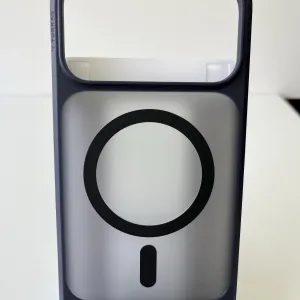 TORRAS Ostand MagSafe чохол для iPhone 17 Pro/17 Pro Max/18 Pro/18 Pro Max з підставкою протиударний
