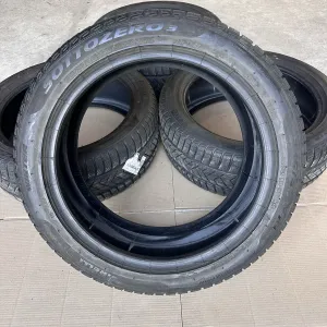 Резина зимная.   Pirelli.   245.45.19.   Germany