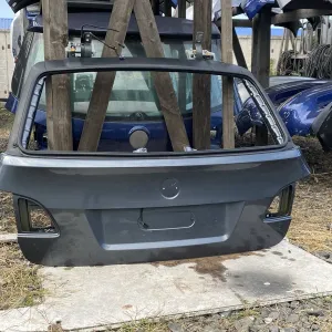 BMW E61, ляда E61, кришка багажника E61, двері багажника BMW E61, запчастини BMW E61 універсал.
