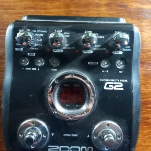 Процесор для электро-гитары zoom g2