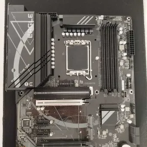 Материнська плата Gigabyte Z790 Eagle AX (LGA1700, DDR5, Wi-Fi 6E, 3x M.2)