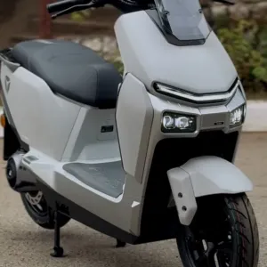 Електричний мопед Yadea GS80, двигун 2999W, акум. літій-залізо-фосфатний 72V/50Ah, колеса 12`