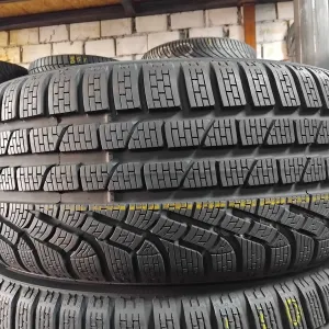 Шини бу 235/45 R18 Pirelli Sottozero Winter 240 Комплект Зима