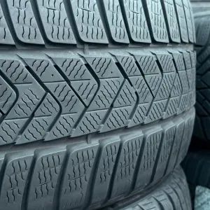 255 40 20 Pirelli Sottozero 3 85% 2023 Шини Зима