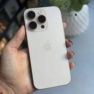 Apple iPhone 16 Pro 256GB Desert. Neverlock. Esim