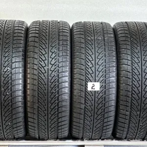 Автошини колеса резина 215/55 R17 Goodyear Ultra Grip зимові 2022 рік