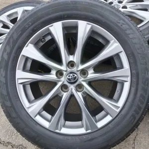 Диски Toyota RAV4 Camry Avensis Corolla Verso Avalon CH-R Yaris Cross Zelas Aurion Crown Prius+ Lexus IS ES GS UX Suzuki SX4 Cross Vitara R18(5*114,3)