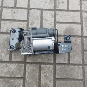 Компресор пневмо підвіски BMW E70 E71 X5 X6 компресор Bmw x5 x6 e70 e71 компресор BMW E70 X5 E71 X6 2023р