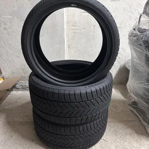 Зимова гума Fronway Icemaster R20, 245/35R20 + 275/30R20 як нові